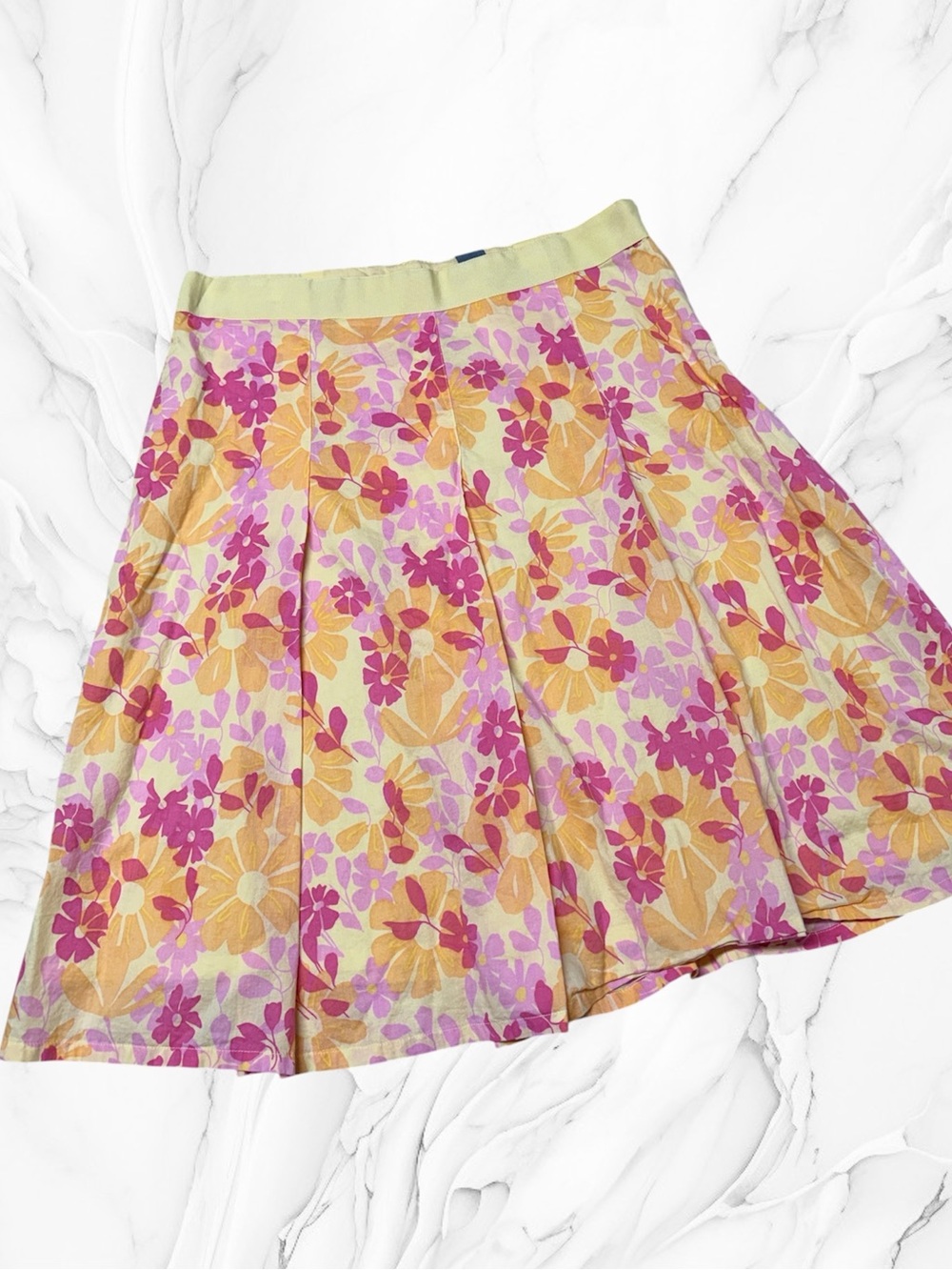 Vintage Y2K Yellow Floral A-Line pleated Skirt with Pink Accents sz 8